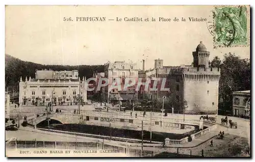 Cartes postales Perpignan Le Castillet et la Place de la Victoire