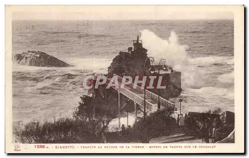 Ansichtskarte AK Biarritz Tempete Au Rocher de la Vierge Effets de vagues sur le Boucalot