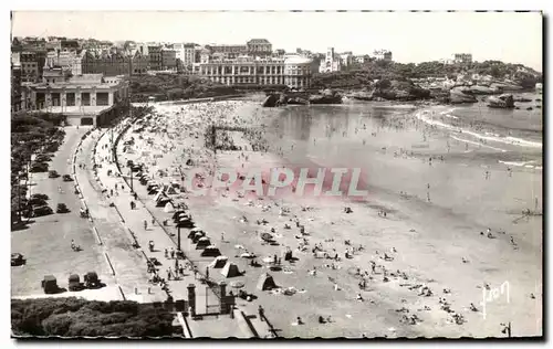 Ansichtskarte AK Biarritz La Plage Et Les Deux Casinos