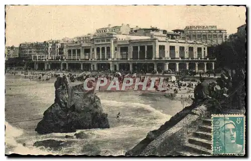 Cartes postales Biarritz La Plage Devant Le Casino