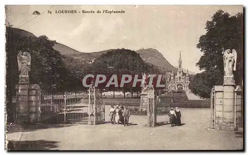 Cartes postales Lourdes entree de l&#39Esplanade