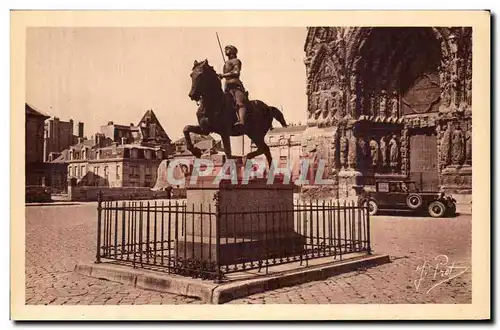 Cartes postales Reims La Statue de Jeanne d'Arc Automobile