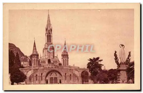 Ansichtskarte AK Lourdes Basillque et le Vierge Couronnee