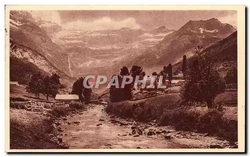 Cartes postales Visrfez A Lourdes Gavarnie Le cirque Et Le Gave