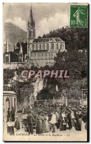 Cartes postales Lourdes La Grotte et la Basilique