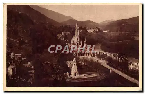 Cartes postales Lourdes La Basilique vue prise du Chateau