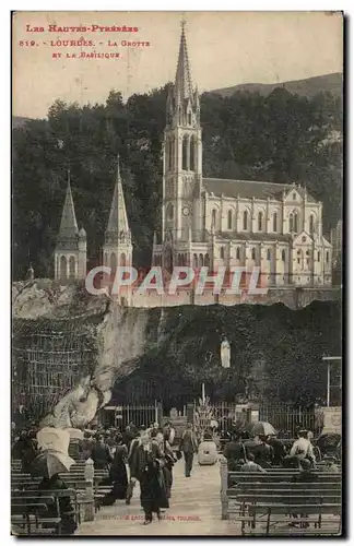 Cartes postales Lourdes La Grotte Et La Basilique