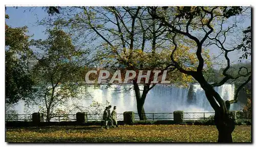 Moderne Karte Niagara Falls Canada Autum in Queen Victoria Park Showing the American Falls in the Background