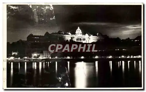 Cartes postales Budapest A Kivilagitott Kiralyi Var