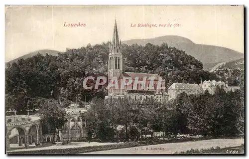 Cartes postales Lourdes La basilique vue de cote
