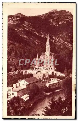 Cartes postales Lourdes La Basilique et le Gave