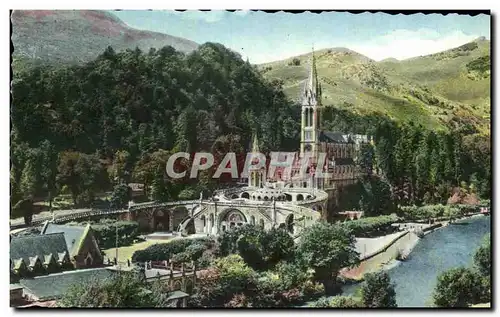 Cartes postales Lourdes La Basilique et le Gave