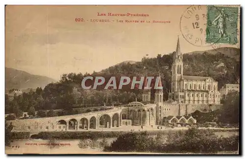 Cartes postales Lourdes Les Rampes et la Basilique