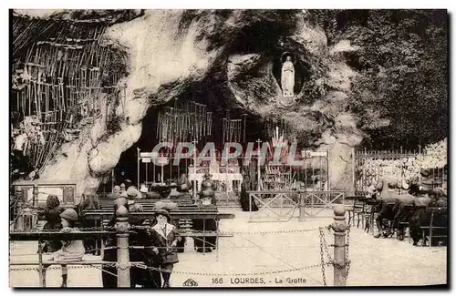 Cartes postales Lourdes La Grotte enfants