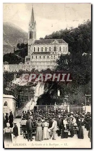 Cartes postales Lourdes La Grotte et la Basilique