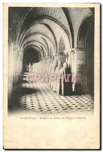 Cartes postales Grand Trappe Religieux se Rendant de l'Eglise au Chapitre