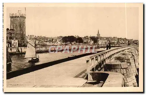 Cartes postales Les Sables D'Olonne La Jetee Le Chenal Et la Tour d'Arundel