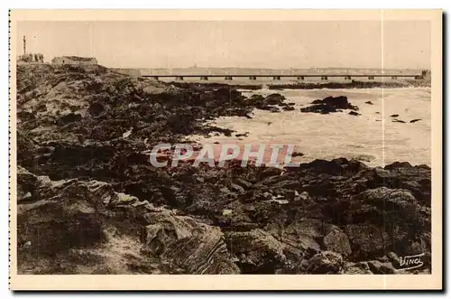 Cartes postales Les Sables D&#39Olonne La Grande Jetee Le Calvaire et le Fort St Nicolas