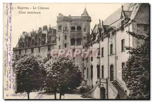 Ansichtskarte AK Nantes Le Chateau Cour Interieure