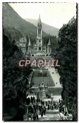 Cartes postales Lourdes La Basilique Et l&#39Esplanade Des Processions