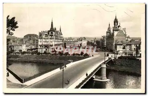 Cartes postales Mezieres Pont De La Victoire Et Place De L&#39hotel De Ville