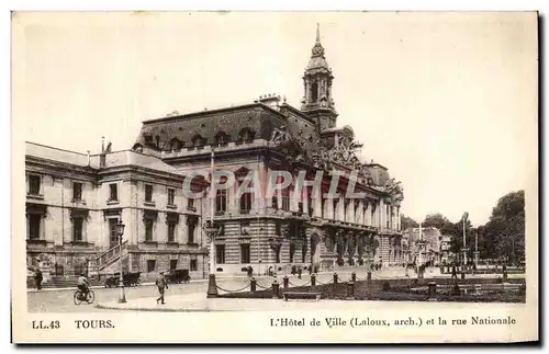 Cartes postales Tours L&#39Hotel de Ville et la rue Nationale