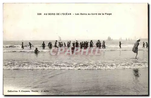 Ansichtskarte AK au Bord de L&#39Ocean Les Bains Au Bord De La Plage