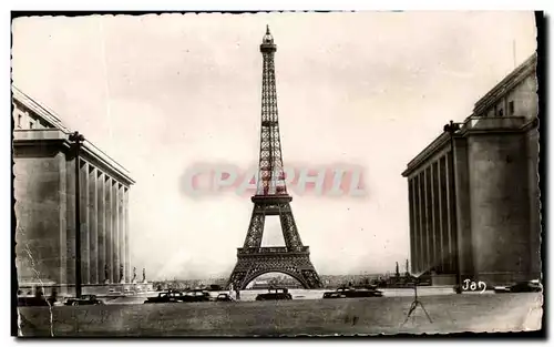 Cartes postales Paris le Palais de Chaillot et la Tour Eiffel