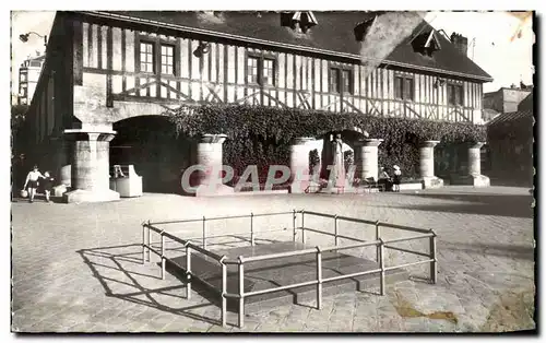 Cartes postales Rouen Place Du Vieux Marche Dalle Commemorative ou fut Brulee Jeanne d'Arc