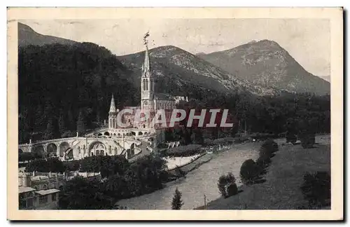 Cartes postales Lourdes La Basilique Et Le Gave