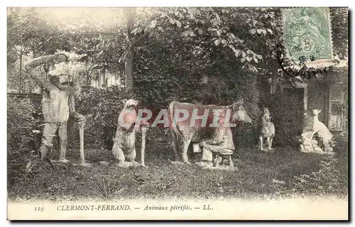 Ansichtskarte AK Clermont Ferrand Animaux Petrifies Vache Chevre