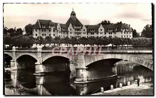 Ansichtskarte AK Besancon Les Bains Pont Carnot et Cite Universitaure