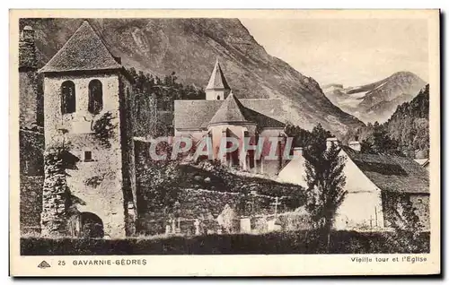 Ansichtskarte AK Gavarnie Gedres Vieille tour et eglise