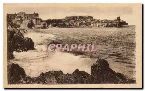 Cartes postales Collioure Vue de la Ville par Gros Temps