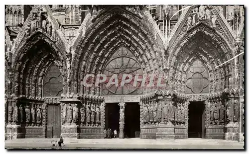 Cartes postales Reims Cathedrale les trois porches du grand portail