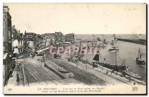 Cartes postales Le Treport Vue Sur le Port Prise du Musoir Bateaux