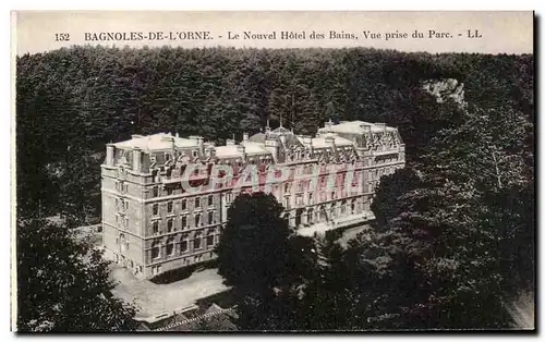 Ansichtskarte AK Bagnoles De L&#39orne Le Nouvel Hotel des Bains Vue Prise du Parc