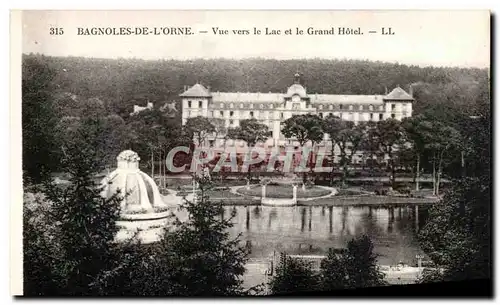 Ansichtskarte AK Bagnoles De L&#39orne Vue Vers le Lac et le Grand Hotel