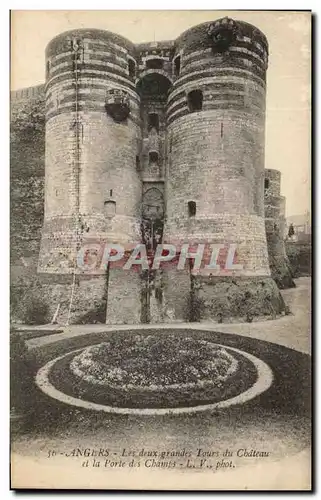 Ansichtskarte AK Angers Les Deux Grandes Tours du Chateau et la Porte des Champs