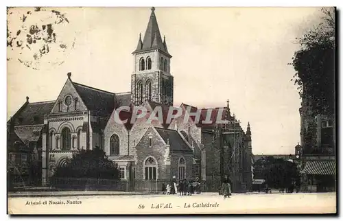 Cartes postales Laval La Cathedrale