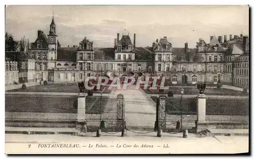 Cartes postales Fontainebleau Le Palais La Cour Des Adieux