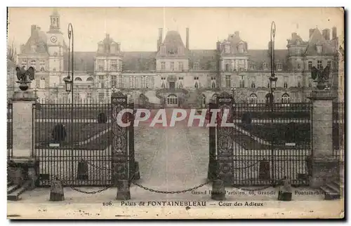 Cartes postales Palais de Fontainebleau Cour des Adieux