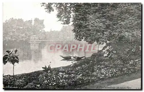 Ansichtskarte AK Fontainebleau Un Coin de Parc