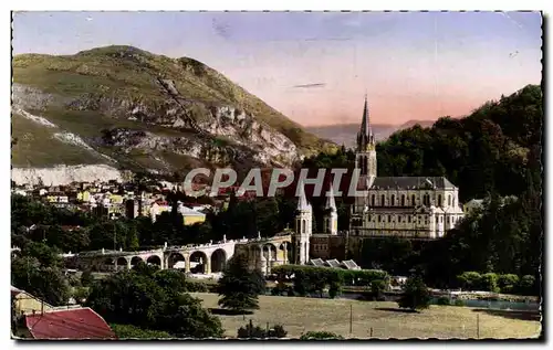 Cartes postales Lourdes La Basilique et le Pic du Jer