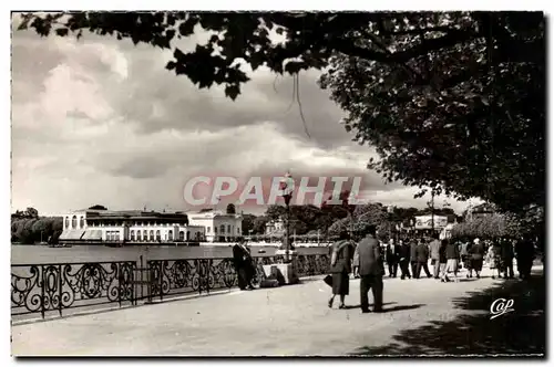 Cartes postales moderne Enghien Les Bains La Jetee Promenade et le casino