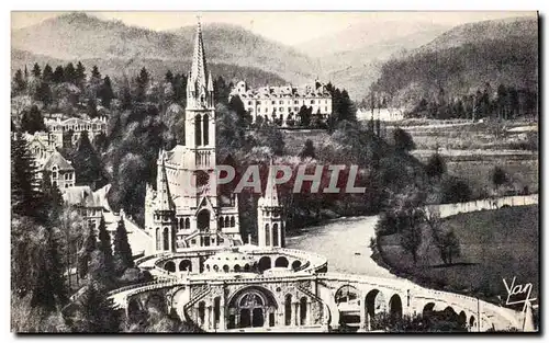 Ansichtskarte AK Lourdes La Basilique Vue du Chateau Fort