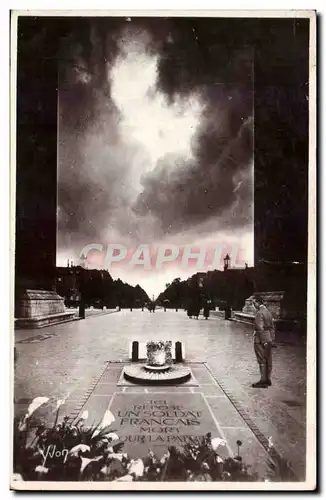 Ansichtskarte AK Paris En Flanant La Tombe du Soldat Inconnu Militaria