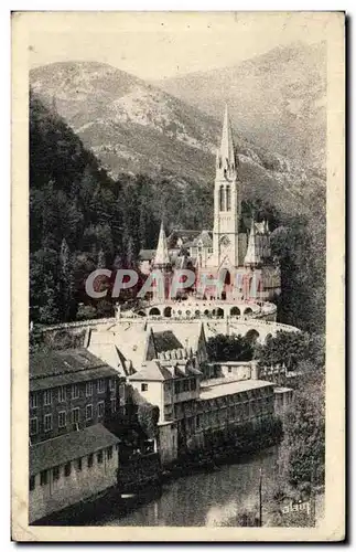 Cartes postales Lourdes La Basilique et le Gave