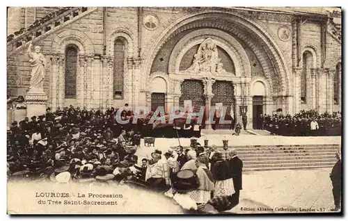 Ansichtskarte AK Lourdes La Procession Du Tres Saint Sacrement