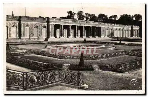 Cartes postales Versailles Palais Du Grand Trianon Le Peristyle et les Jardins